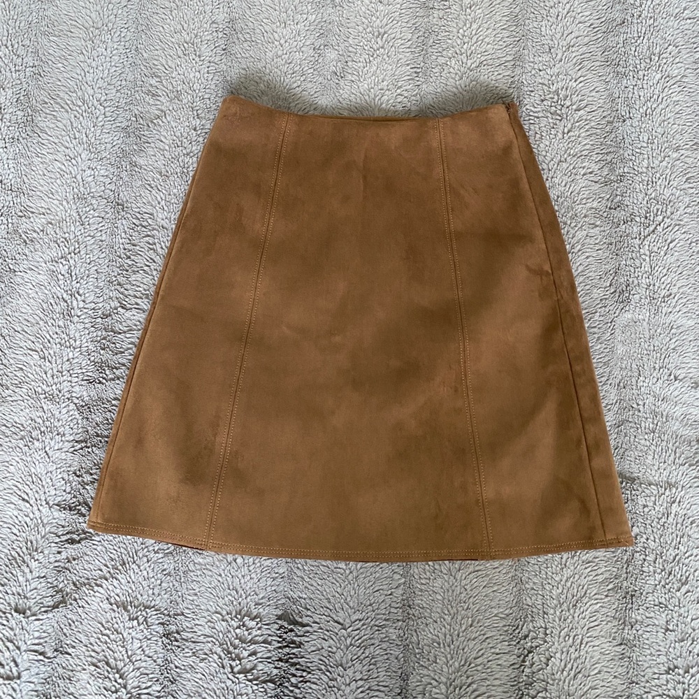 Aritzia Babaton Suede Skirt